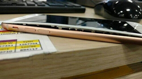 大本營惊現iPhone 8手機電池膨脹鼓包！這次鬧大了！