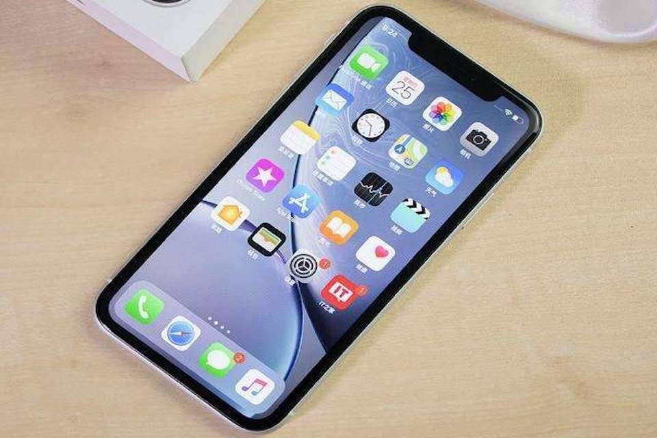 iPhone xr黑屏無法開機，怎麼拯救寶貝照片？