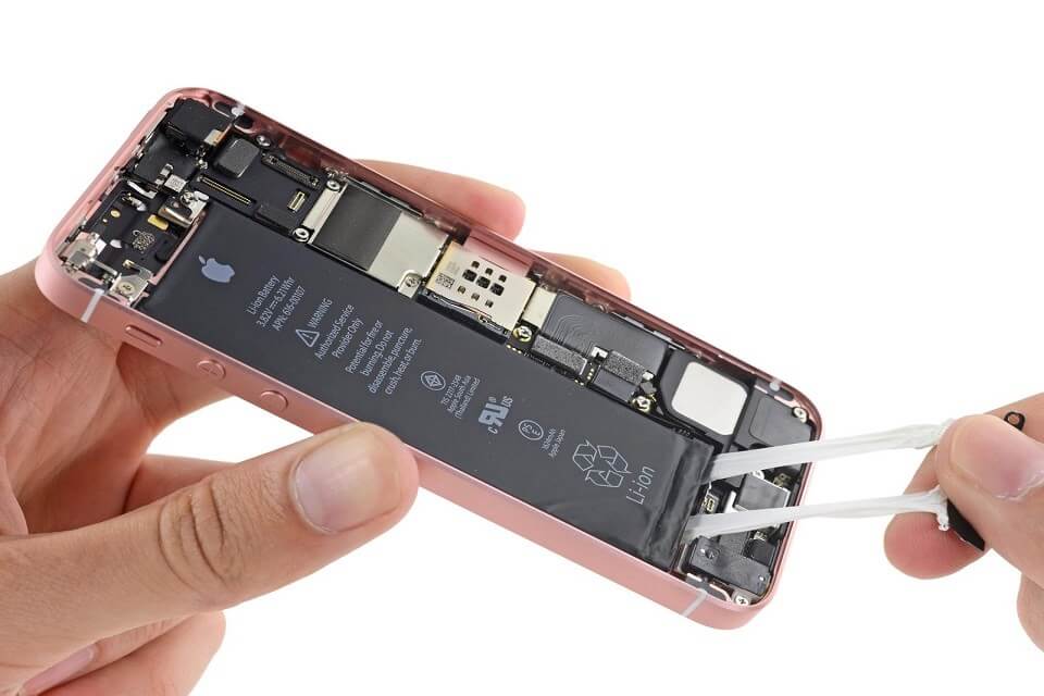 iPhone8換電池要慎選，網購電池不可亂買